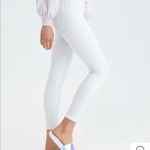 American Eagle white jeggings.